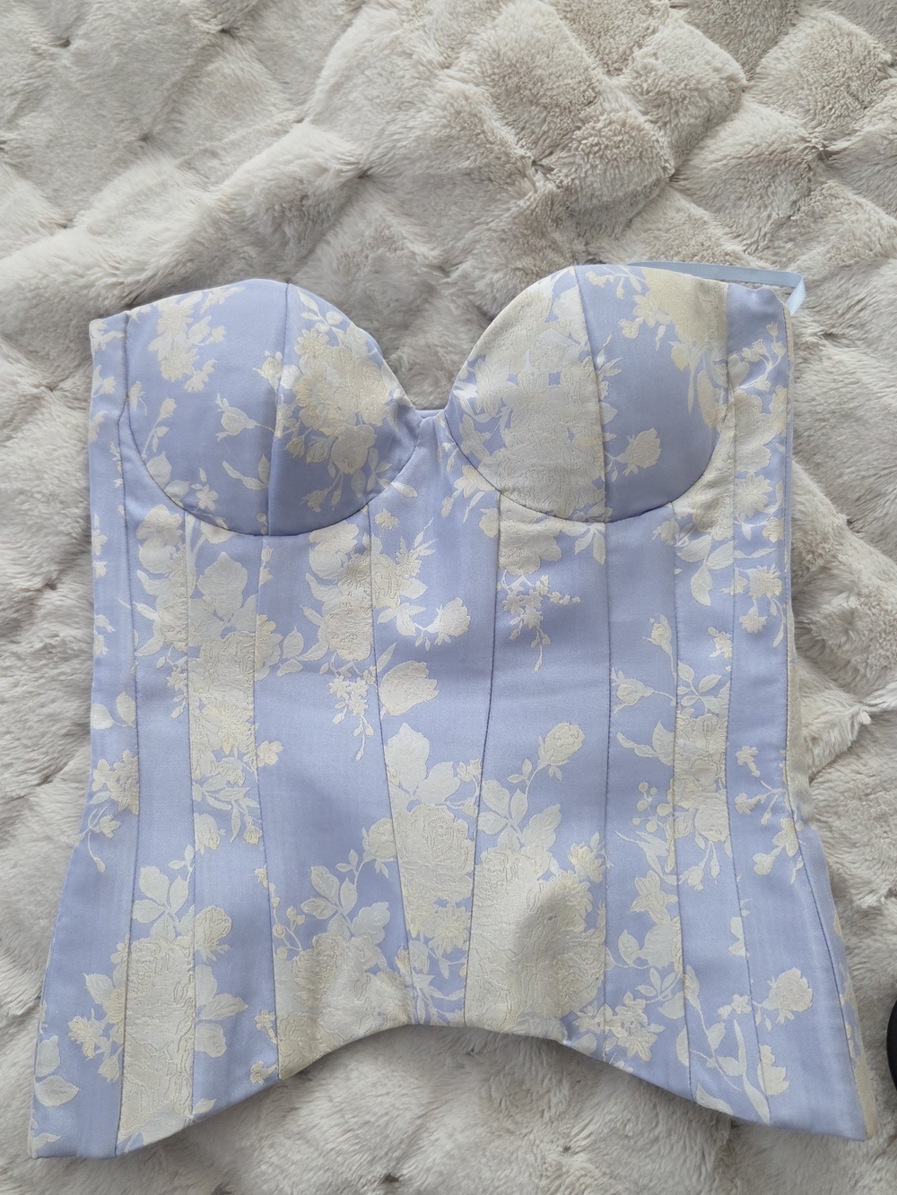 V. Chapman The Carolena Set in Bonnet Blue Windsor - Picture 4 of 10